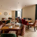 The Pennington 3*
